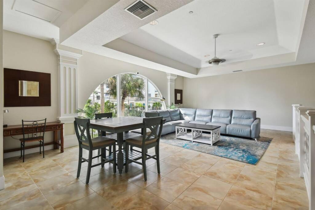 Location! Coastal Charm I 5 Min Walk To Beach, Shops & Rest Clearwater Beach Exteriör bild