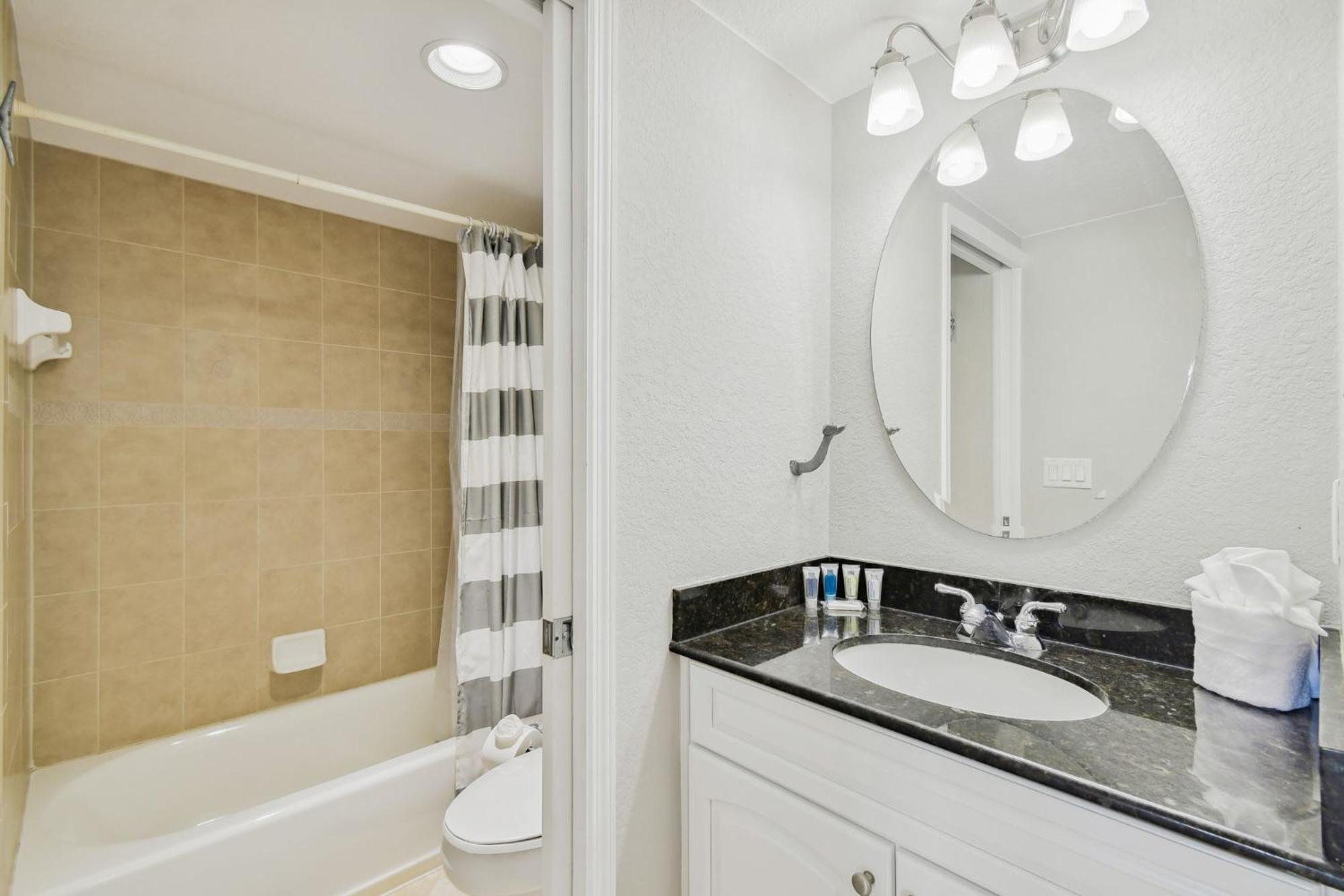 Location! Coastal Charm I 5 Min Walk To Beach, Shops & Rest Clearwater Beach Exteriör bild